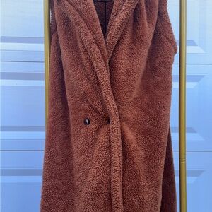 Woman’s Collared Teddy Coat with Double Button & Pockets